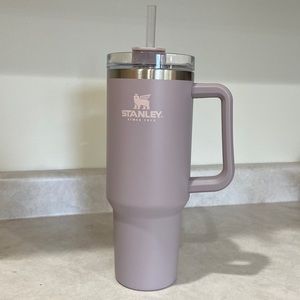 BRAND NEW Stanley Adventure Quencher Abalone 40oz